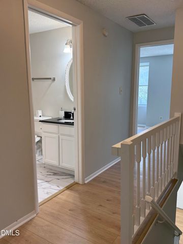 7721 Kingsberry Court, Raleigh, NC 27615