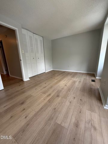 7721 Kingsberry Court, Raleigh, NC 27615