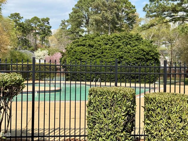 7721 Kingsberry Court, Raleigh, NC 27615