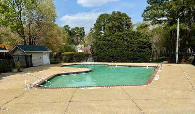 7721 Kingsberry Court, Raleigh, NC 27615