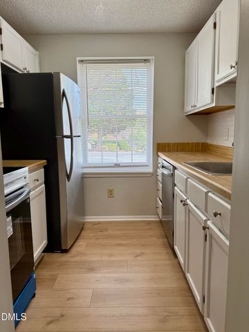 7721 Kingsberry Court, Raleigh, NC 27615