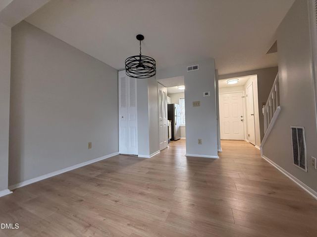 7721 Kingsberry Court, Raleigh, NC 27615
