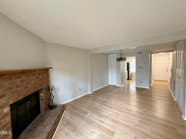 7721 Kingsberry Court, Raleigh, NC 27615