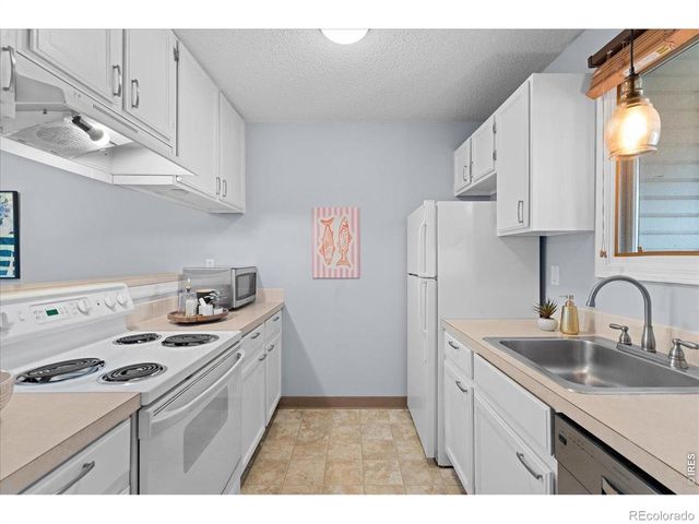 1201 W Swallow Road 123, Fort Collins, CO 80526