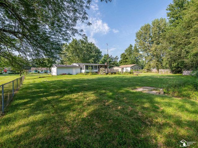 370 S Monroe Road, Blissfield, MI 49228