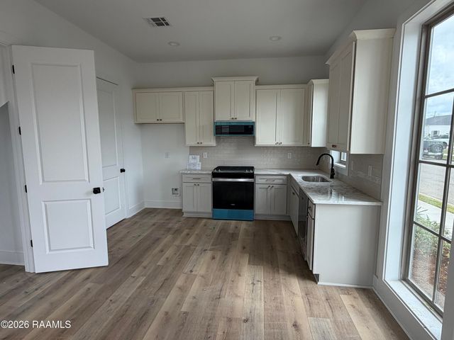 805 Broyles Street 401, Youngsville, LA 70592