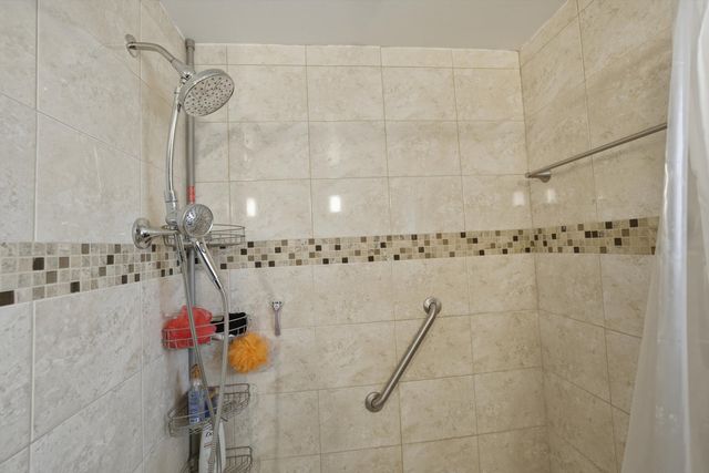 17218 HILLSIDE Avenue, Hazel Crest, IL 60429