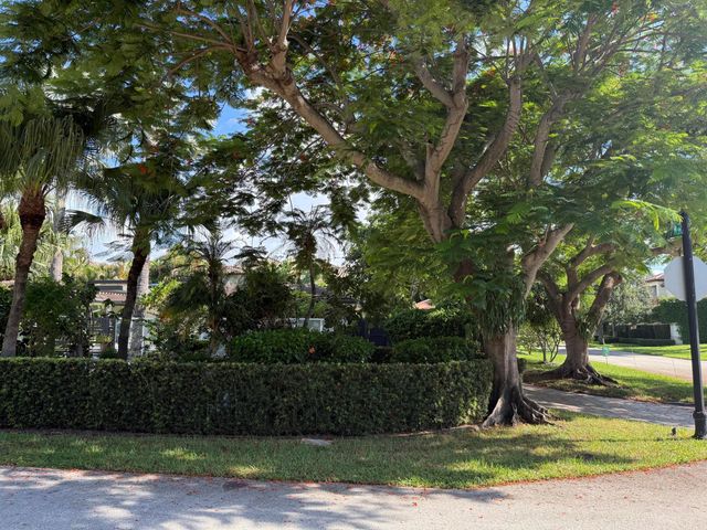 716 Middle River Drive, Fort Lauderdale, FL 33304