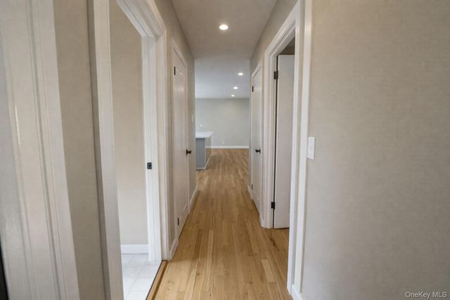 109 N Greene Avenue, Lindenhurst, NY 11757