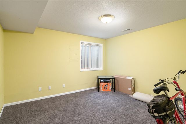 808 Cedar Drive B, La Crescent, MN 55947