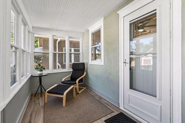 1003 Avon Street N, Saint Paul, MN 55103