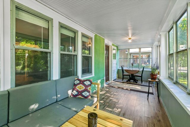 1003 Avon Street N, Saint Paul, MN 55103