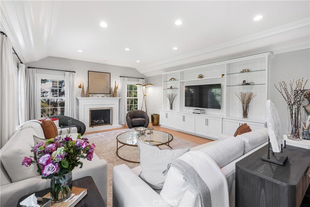 10455 Lindbrook Drive, Los Angeles, CA 90024 — photo 4