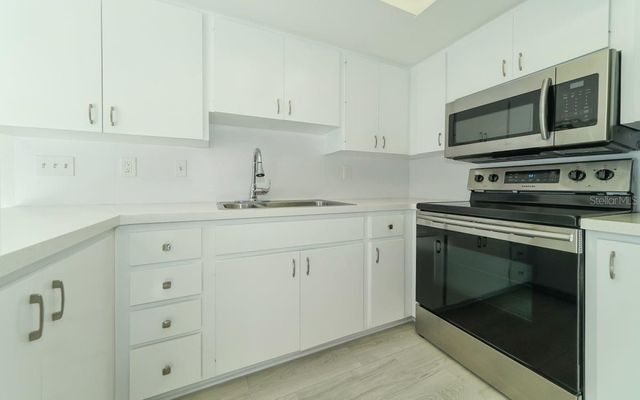 2139 COUVER DRIVE 2139, Sarasota, FL 34231