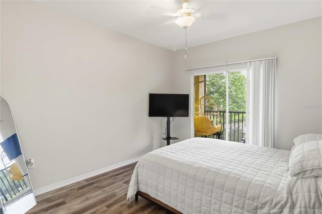 10201 COURTNEY PALMS BOULEVARD 204, Tampa, FL 33619