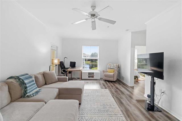 10201 COURTNEY PALMS BOULEVARD 204, Tampa, FL 33619