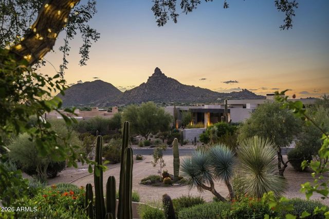 10757 E YEARLING Drive, Scottsdale, AZ 85255