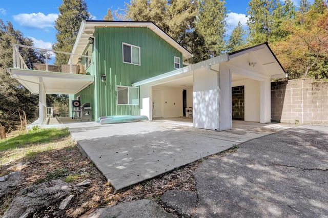 16489 Banner Quaker Hill Rd, Nevada City, CA 95959