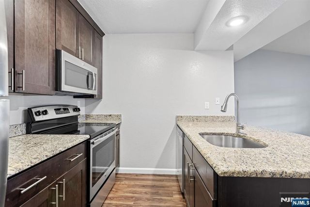 690 Rt 23 1349, Wayne, NJ 07470