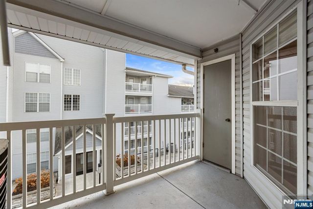 690 Rt 23 1349, Wayne, NJ 07470