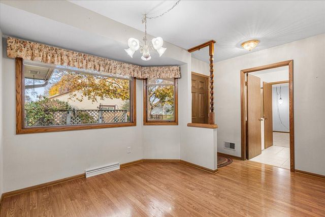 701 Tamarack DRIVE E, West Bend, WI 53095