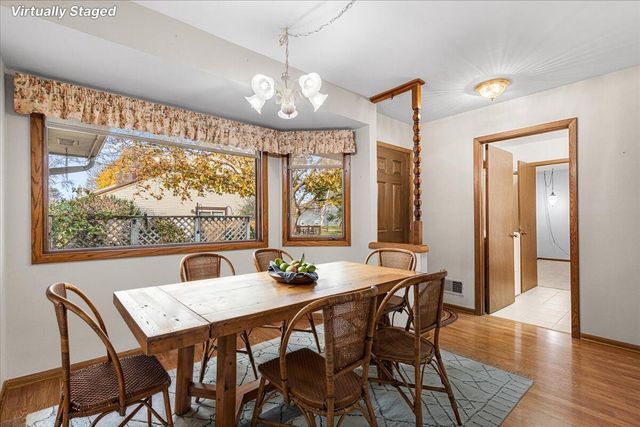 701 Tamarack DRIVE E, West Bend, WI 53095