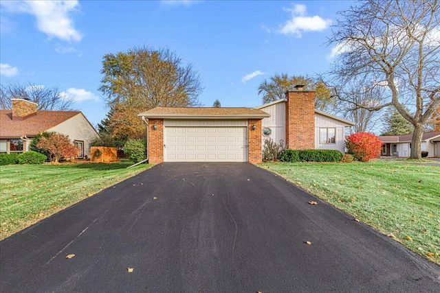 701 Tamarack DRIVE E, West Bend, WI 53095