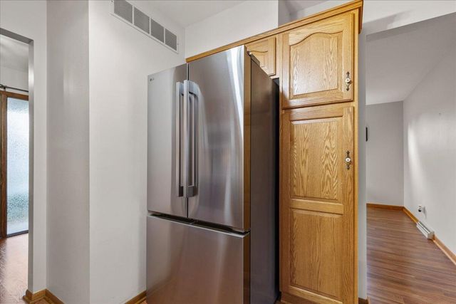 701 Tamarack DRIVE E, West Bend, WI 53095