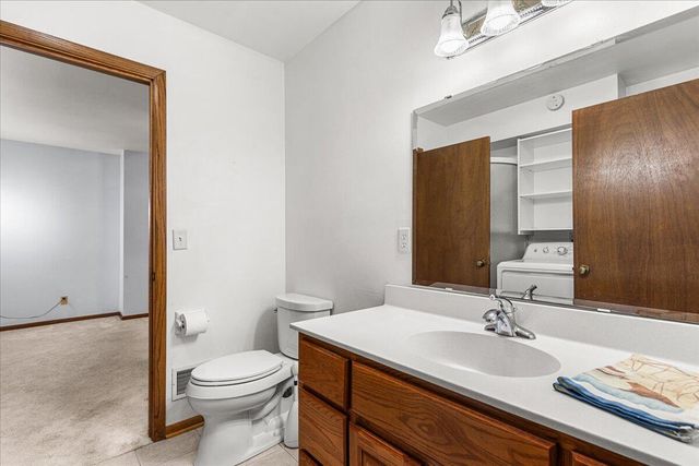 701 Tamarack DRIVE E, West Bend, WI 53095