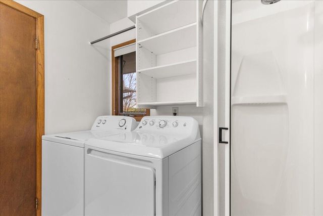 701 Tamarack DRIVE E, West Bend, WI 53095