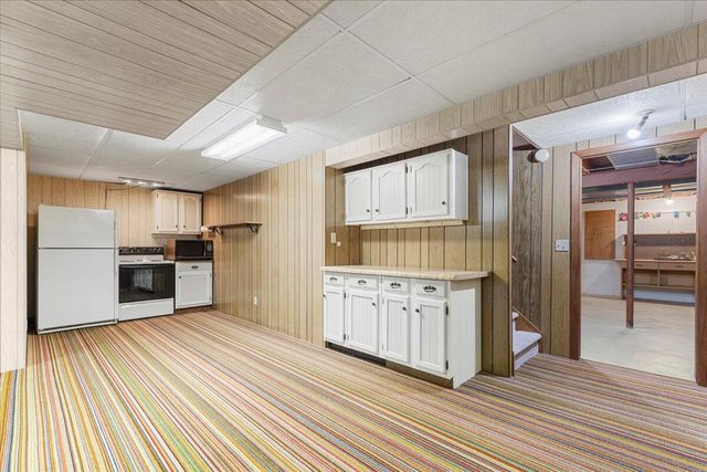 701 Tamarack DRIVE E, West Bend, WI 53095