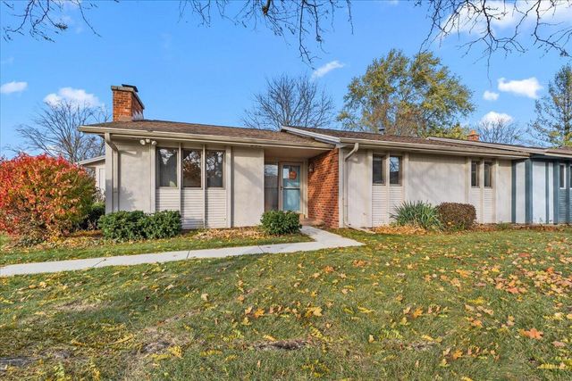 701 Tamarack DRIVE E, West Bend, WI 53095