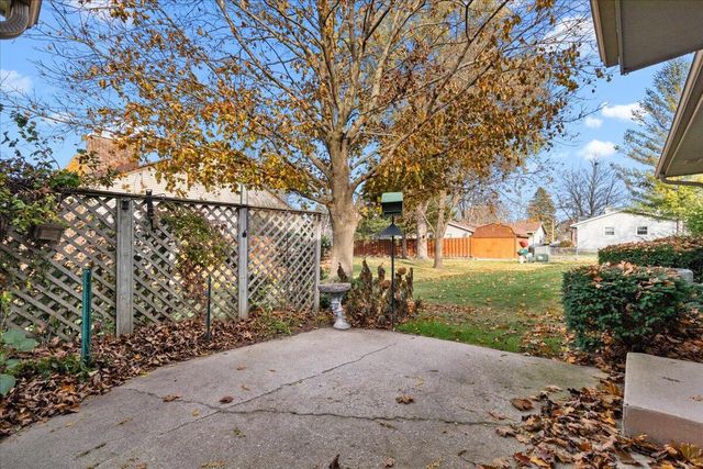 701 Tamarack DRIVE E, West Bend, WI 53095