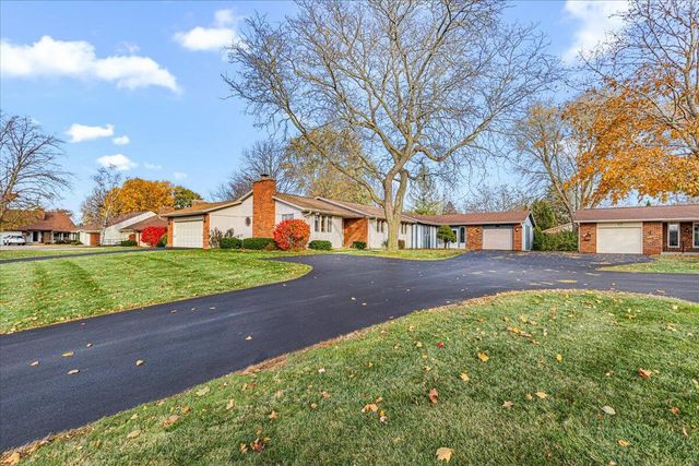 701 Tamarack DRIVE E, West Bend, WI 53095