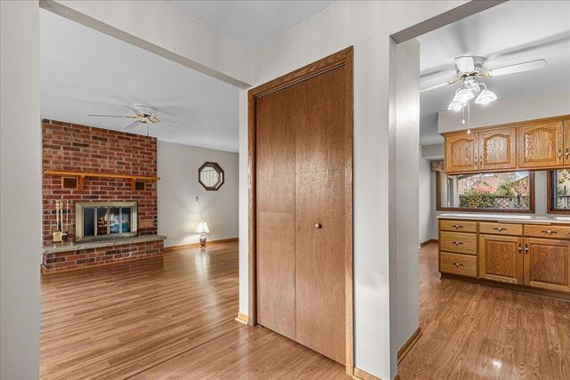 701 Tamarack DRIVE E, West Bend, WI 53095