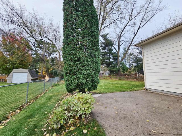 2536 131st Avenue NW, Coon Rapids, MN 55448