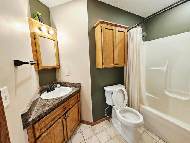 2536 131st Avenue NW, Coon Rapids, MN 55448