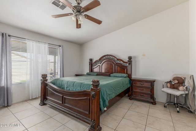 8922 W MONTE VISTA Road, Phoenix, AZ 85037