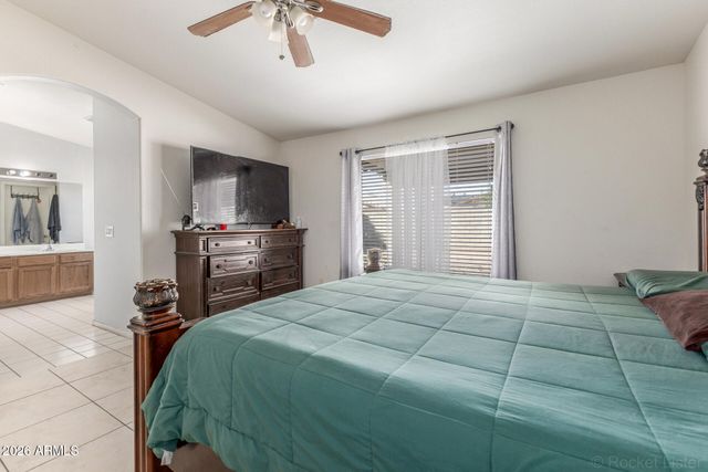 8922 W MONTE VISTA Road, Phoenix, AZ 85037