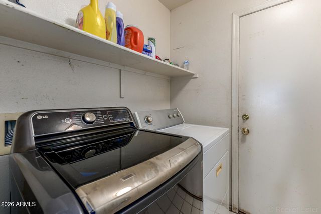 8922 W MONTE VISTA Road, Phoenix, AZ 85037