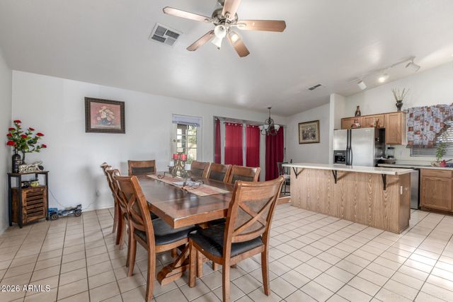 8922 W MONTE VISTA Road, Phoenix, AZ 85037