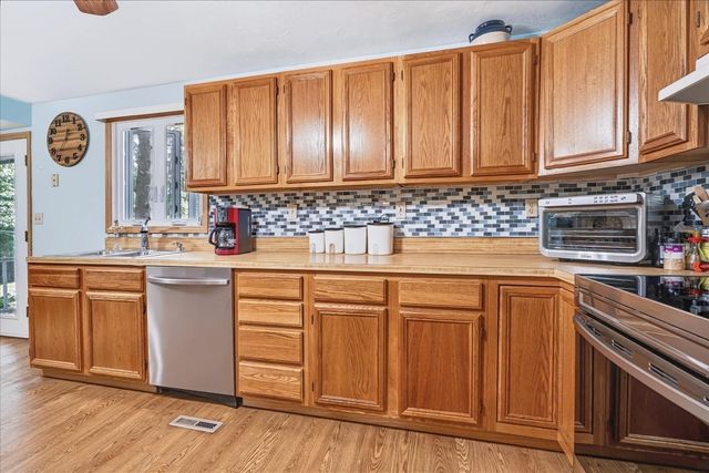 65 Neponset Heights Ave, Foxboro, MA 02035