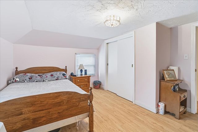 65 Neponset Heights Ave, Foxboro, MA 02035