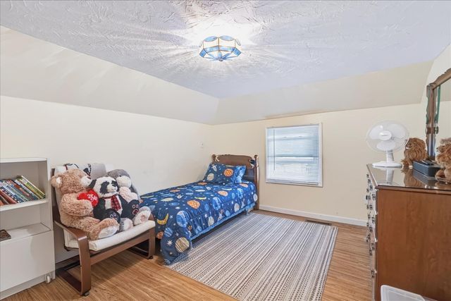 65 Neponset Heights Ave, Foxboro, MA 02035