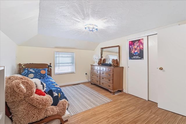 65 Neponset Heights Ave, Foxboro, MA 02035