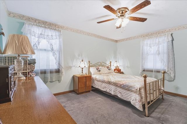 65 Neponset Heights Ave, Foxboro, MA 02035