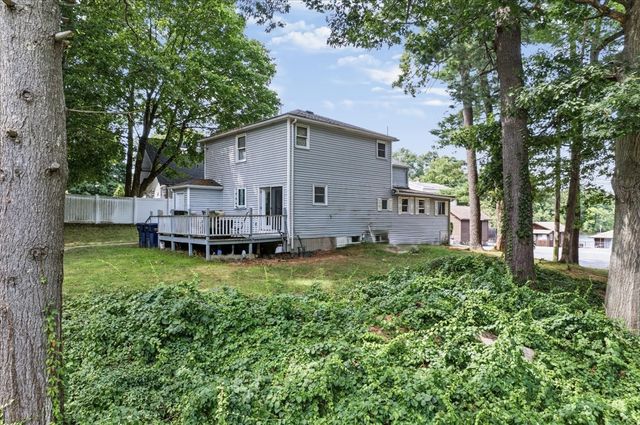 65 Neponset Heights Ave, Foxboro, MA 02035