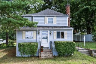 65 Neponset Heights Ave, Foxboro, MA 02035