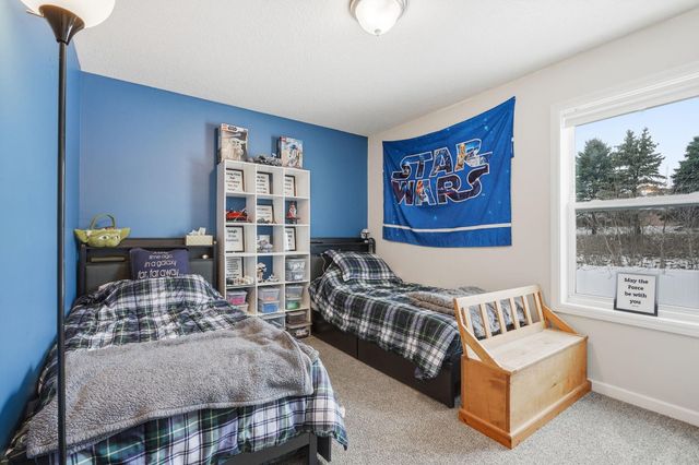 18064 Gleaming Court, Lakeville, MN 55044