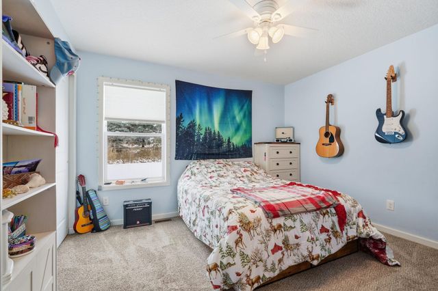 18064 Gleaming Court, Lakeville, MN 55044